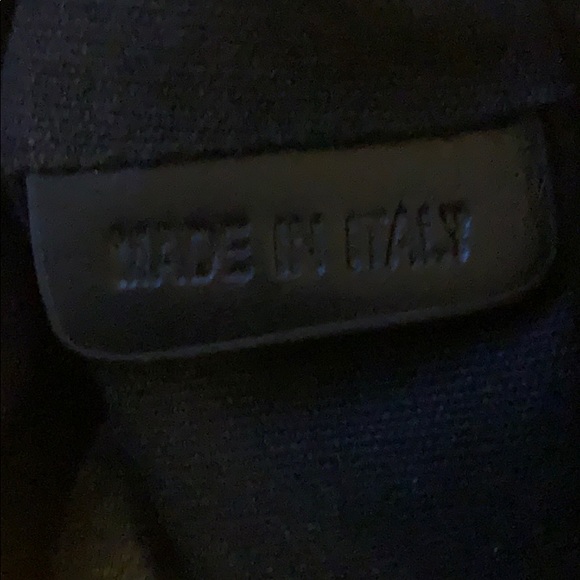 Limited Edition Burberry Two Way Purse - Picture 5 of 6